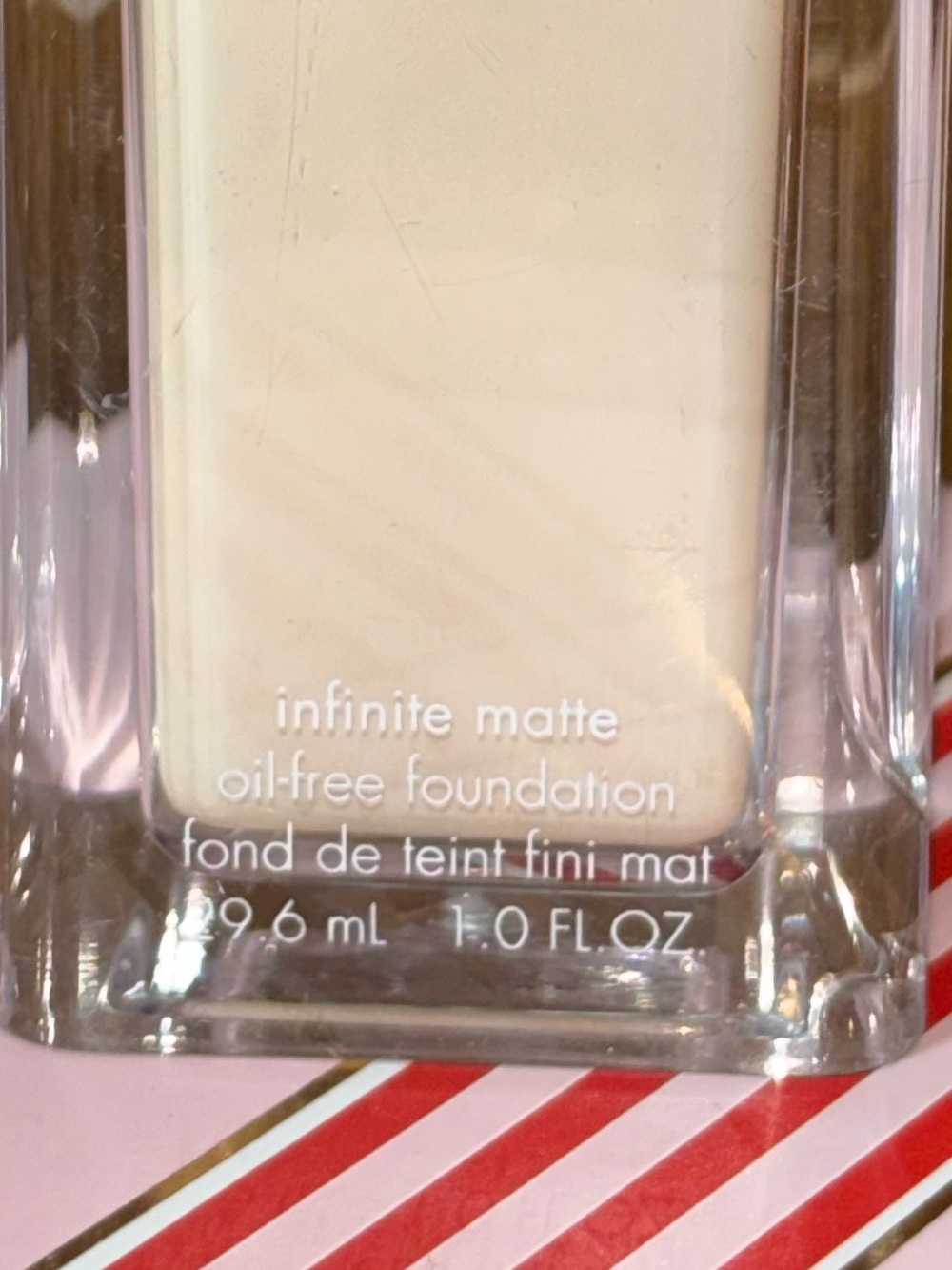 Calvin Klein Infinite Matte Oil-Free Foundation - Picture 4 of 6